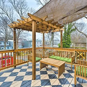 Apartment Chic With Private Deck And Patio!, Richmond